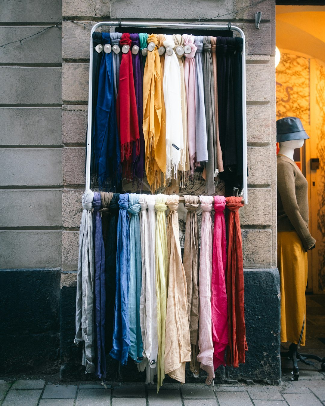 fashion accessories display